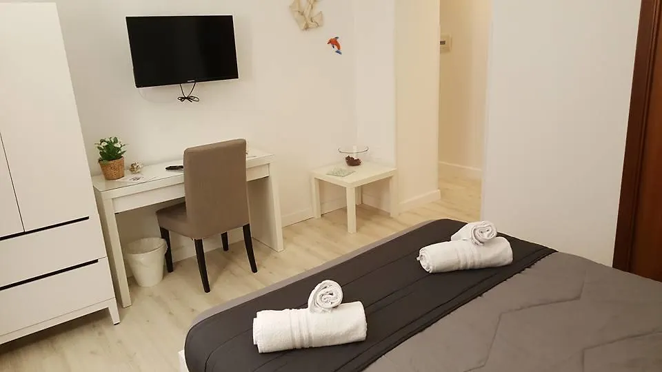 Palermo Inn Apartment 0*,  Italy